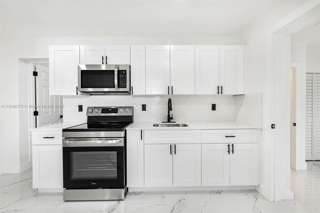Building Photo - 10520 SW 160th St