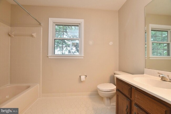 Building Photo - 350 Copperfield Ln