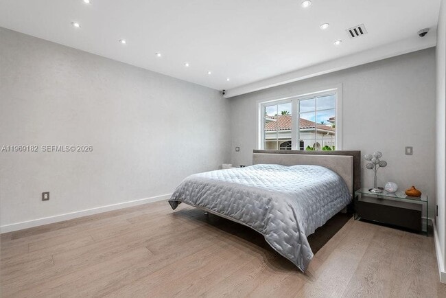 Building Photo - 3949 194th Ln