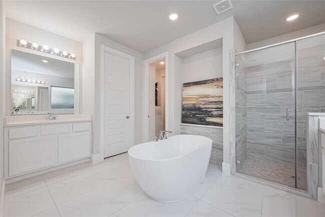 Building Photo - 12115 Ballshire Pines Dr