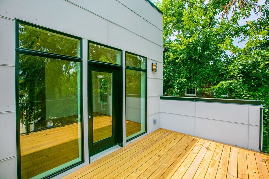 Building Photo - 215 Upshur St NW