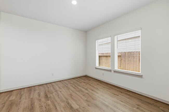 Building Photo - 12515 Newport Arch Ln