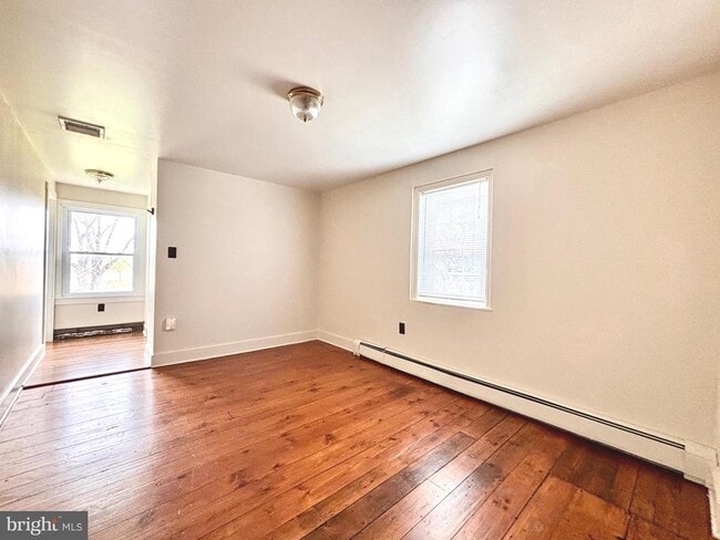 Building Photo - 970 Disston View Dr