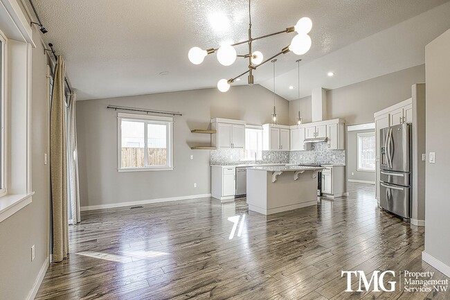 Building Photo - Stylish One-Level Living in East Vancouver!