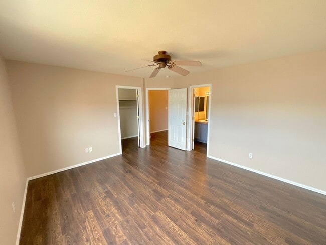 Building Photo - 3 Bedroom Home Available Near N Powers Blvd & Dublin Blvd!