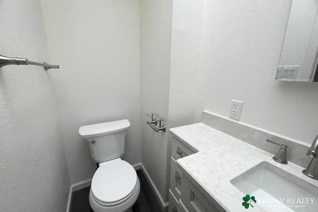 Building Photo - Fully Remodeled 3 Bedroom Home in Sunshine...