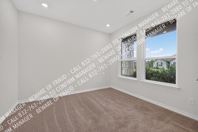 Building Photo - 395 Boroughbridge Dr