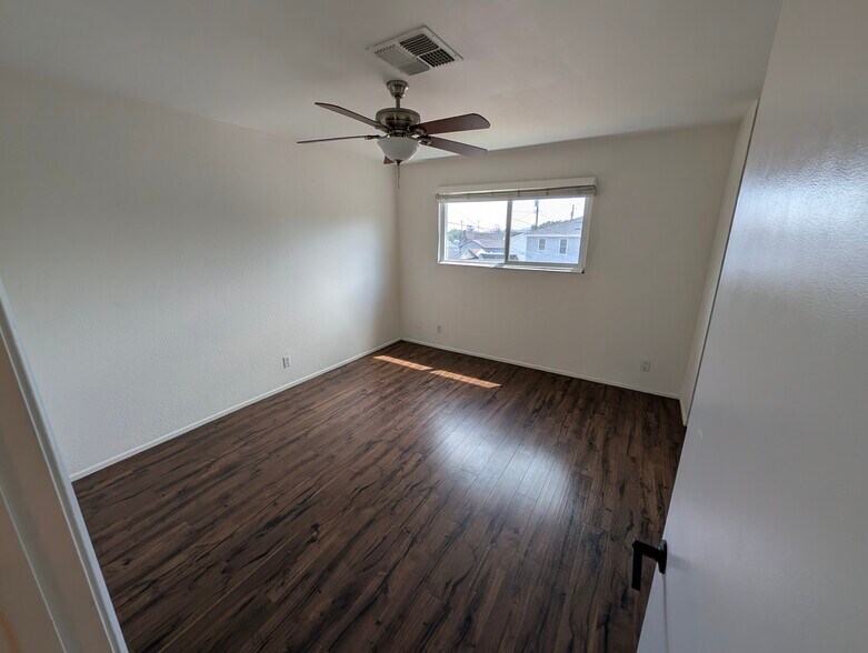 Building Photo - 542 N Shelton St