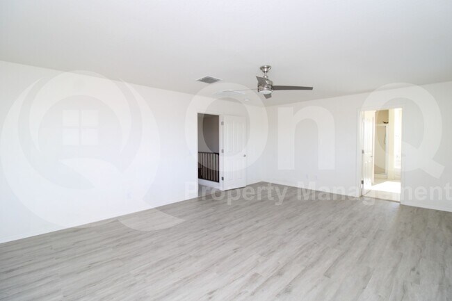 Building Photo - 1819 W Bonanza Dr