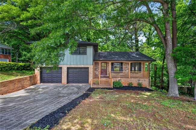 Building Photo - 2164 Riverbrook Rd