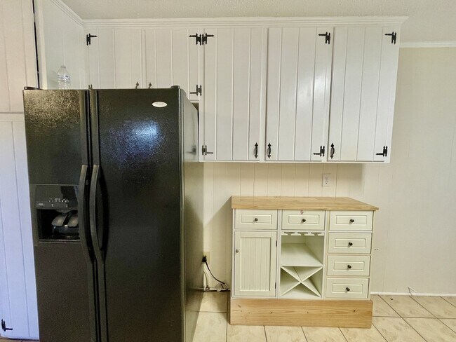 Building Photo - 4 Bed, 2 Bath Nest In Cottonade Close To Base