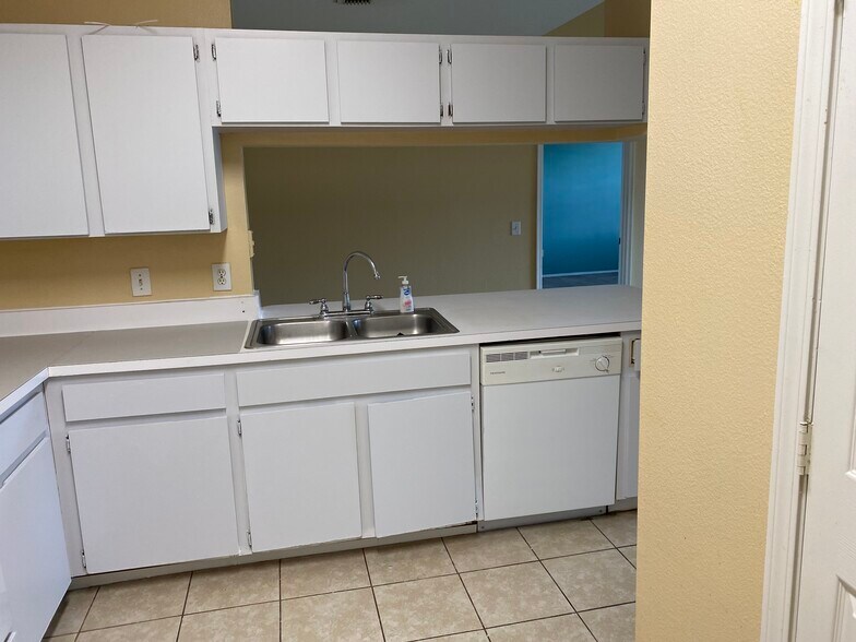 Building Photo - 13014 Sanctuary Cove Dr