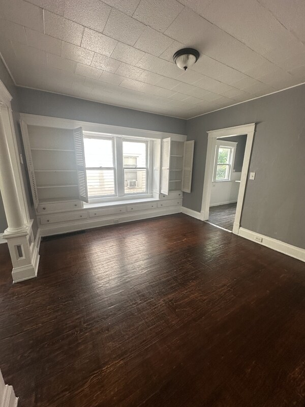 Building Photo - 8325 Tioga Ave