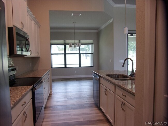 Building Photo - 248 E Cumberland Ct