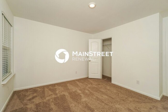 Building Photo - 5 Bedroom Pet-Friendly Home in New Braunfe...