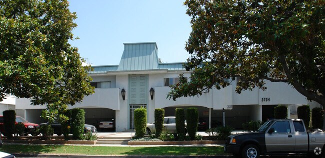 Building Photo - 3734 Delmas Ter