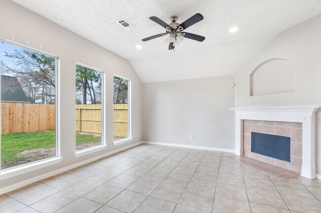 Building Photo - "Spacious 4-Bed Oasis with 2 Full Baths in Spring, TX - 2,235 Sq Ft of Comfort!"