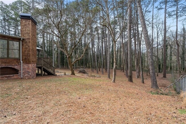 Building Photo - 2468 Ridgeway Dr