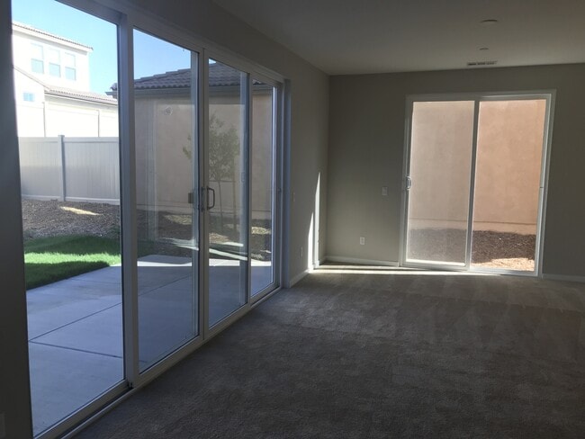 Building Photo - Welcome to beautiful home in Rosetta Canyon!