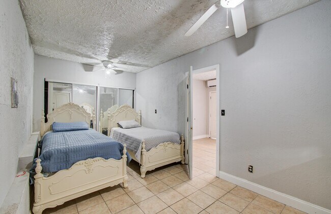 Building Photo - 12313 Kayla Ln