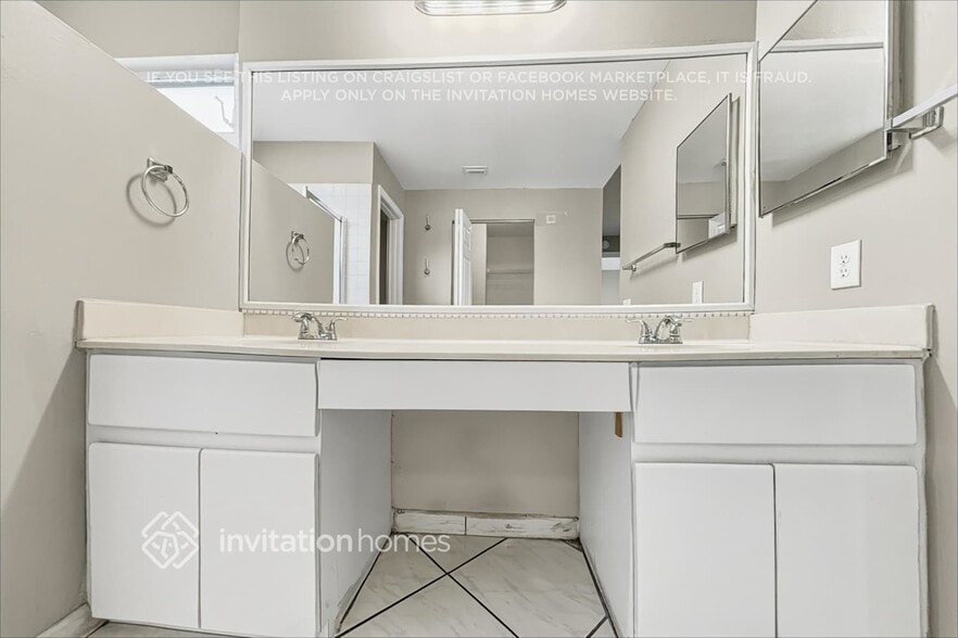 Building Photo - 1282 Seagrape Cir