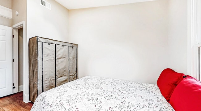 Building Photo - 5437 Biffle Rd