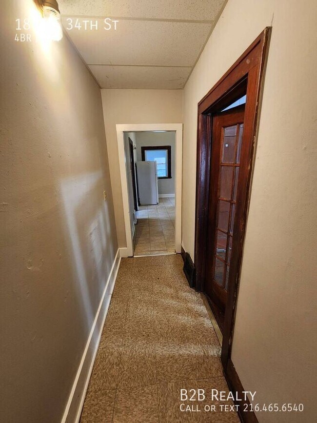 Building Photo - 1816 E 34th St