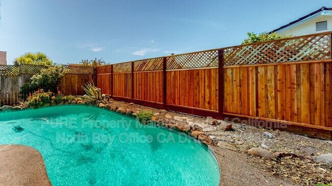 Building Photo - 1321 Berrydale Dr