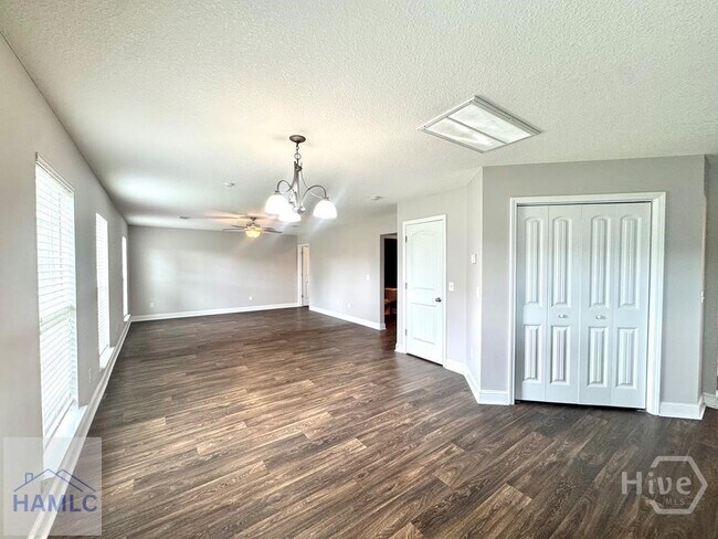 Building Photo - 309 Nashview Trail