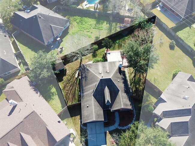 Building Photo - 5702 Fleethaven Ct