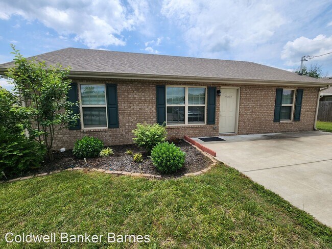 Primary Photo - 3 br, 2 bath House - 395 Hendrixson Dr.