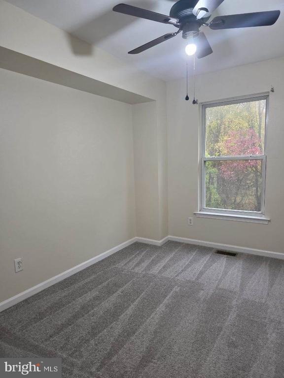 Building Photo - 24 Woodcrest Ct