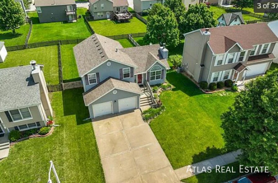 Building Photo - 8608 NE 111th St