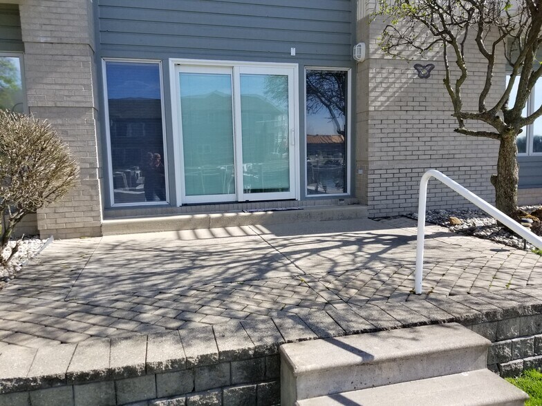 Patio - 21 Kreger Dr