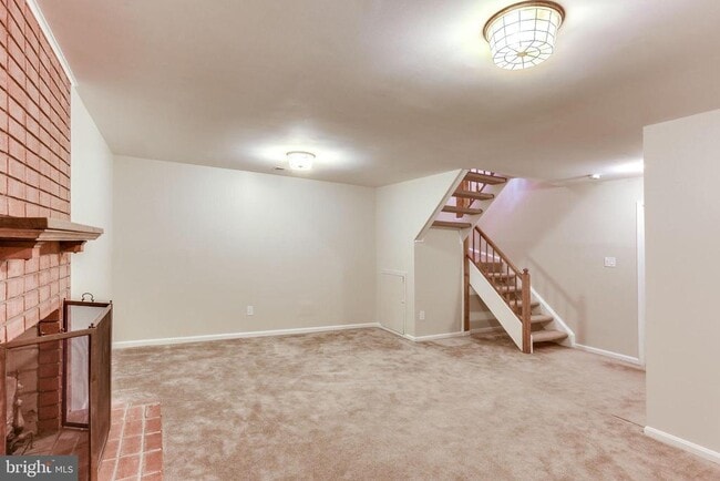Building Photo - 839 N Greenbrier St
