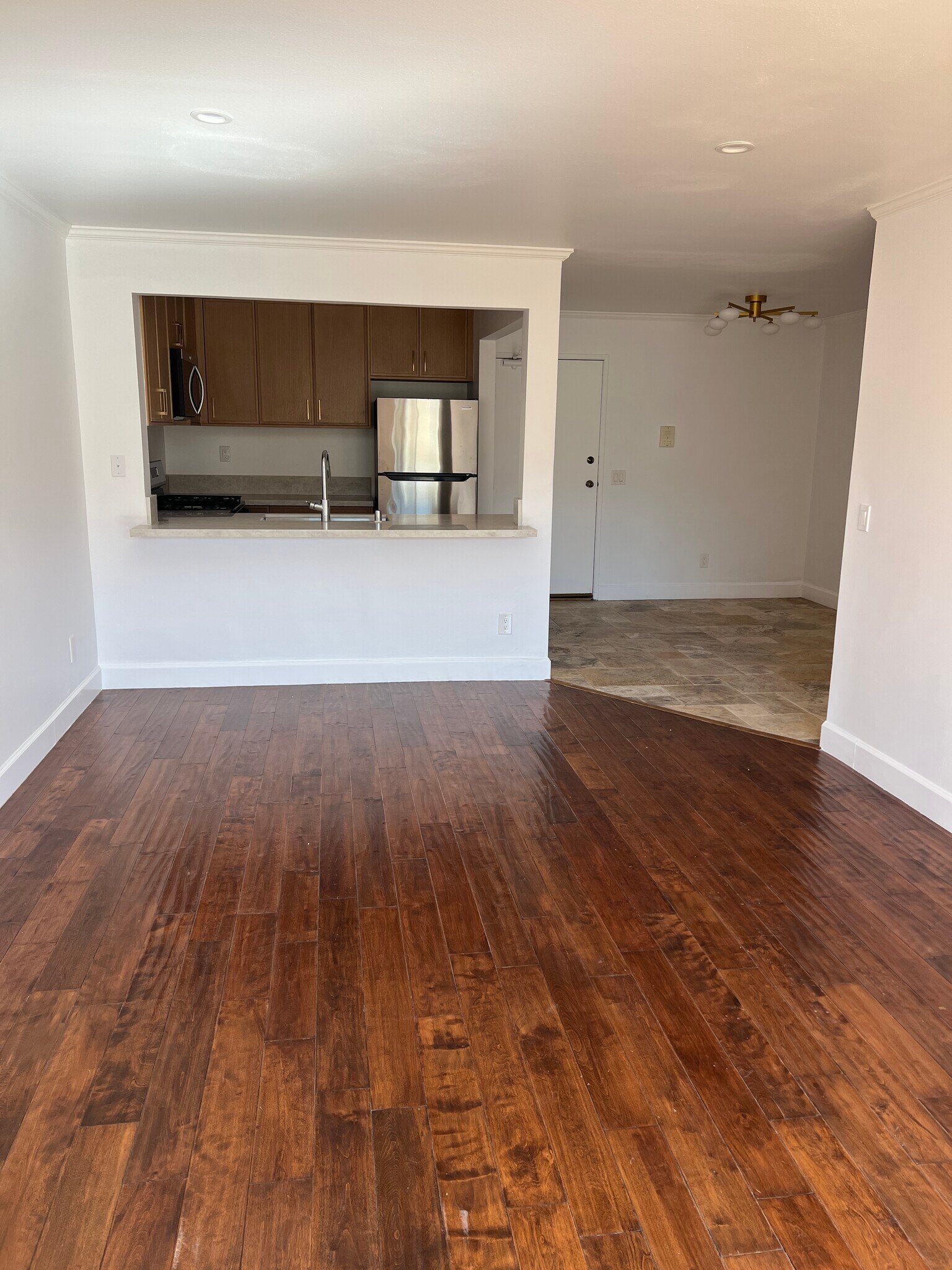 Building Photo - 1517 Armacost Ave