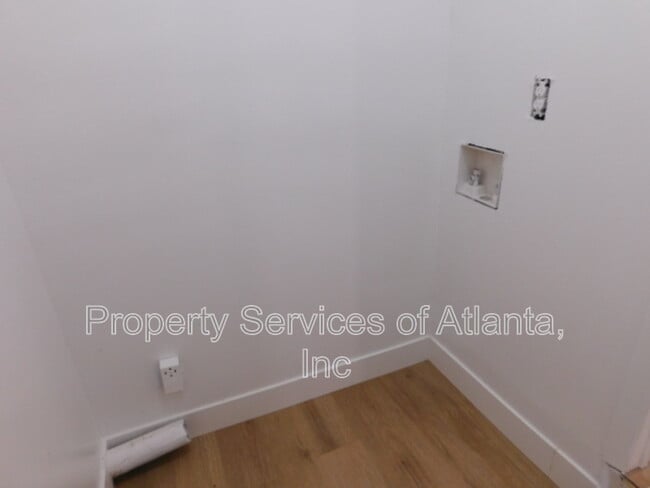 Building Photo - 2789 Narron Ct SW