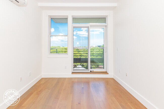 Building Photo - 581 Ocean Pkwy