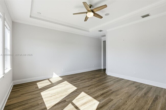 Building Photo - 4662 Estates Cir