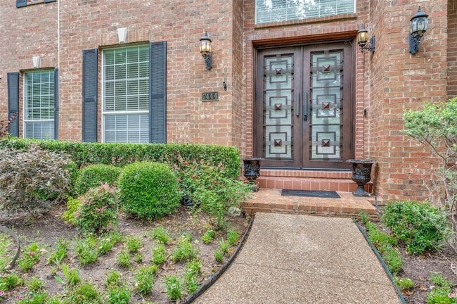 Building Photo - 7444 Primrose Dr
