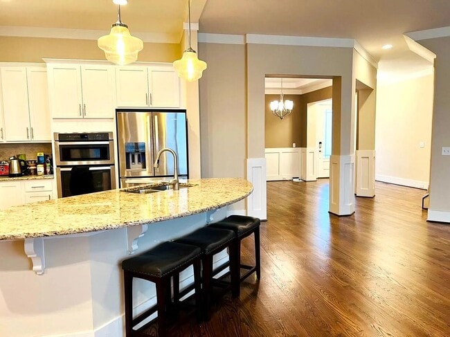 Building Photo - 132 Larkin Ln