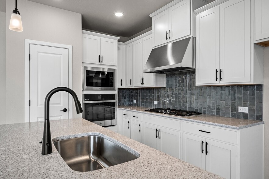 Building Photo - 6395 Laud Pt