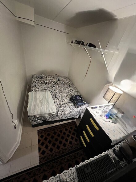 Building Photo - 3306 Hewitt Ave