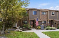 Building Photo - 146 Larchwood Ct