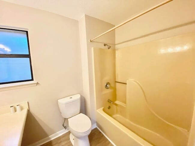 Building Photo - 361 Evergreen Pl