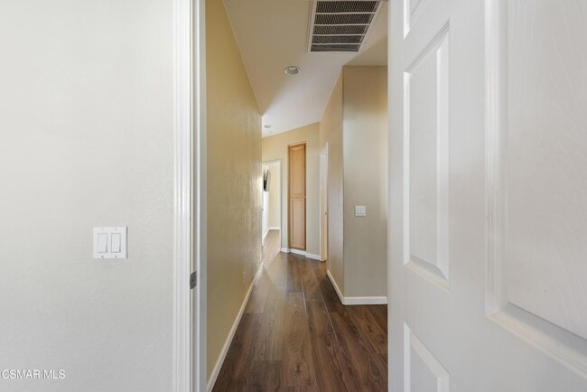 Building Photo - 84 Via Katrina