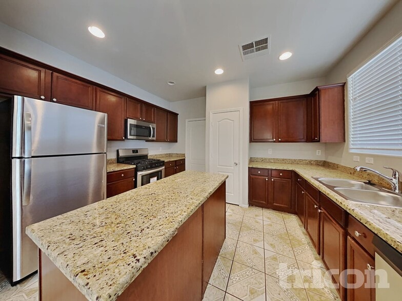 Building Photo - 8998 Ellenbrook St