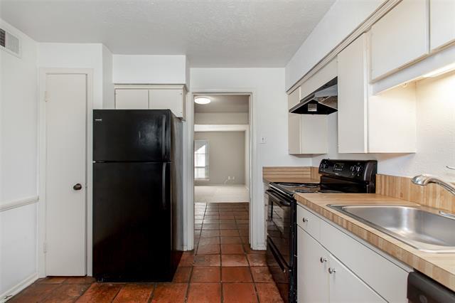 Building Photo - 10248 Regal Oaks Dr