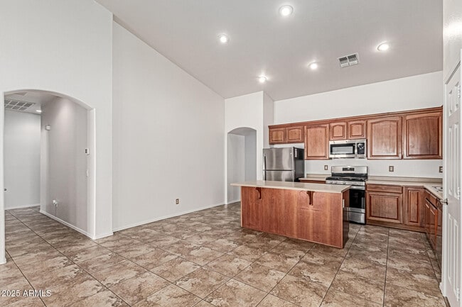 Building Photo - 7341 N 72nd Ave