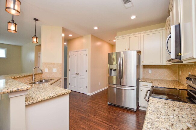 Building Photo - 2037 Ice Lake Ct